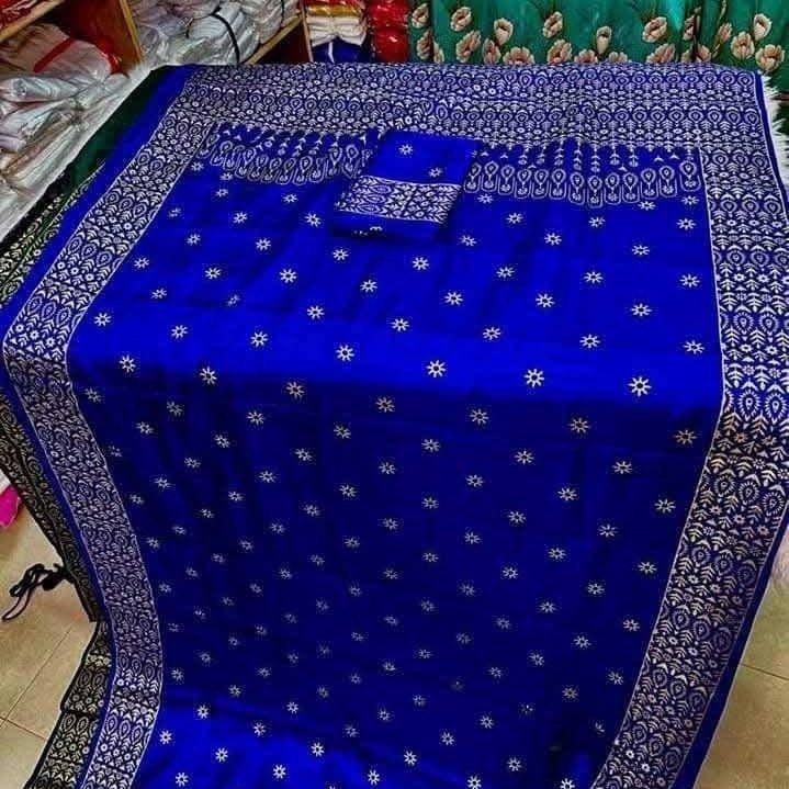 জাপানি সিল্ক শাড়ি নরম ও আরামদায়ক স্কিন প্রিন্টের নিখুঁত কাজ